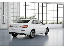 Weiss polarweiß Gebraucht 2024 Mercedes A200 Progressive Limousine | 32.770 € (Etwas zu teuer)