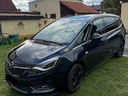 Grün Gebraucht 2017 Opel Zafira Innovation Van / Kleinbus | 8.000 € (Guter Preis)