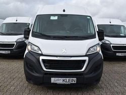 Weiß Gebraucht 2024 Peugeot Boxer Van | 24.990 € (Guter Preis)