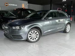 Grau Gebraucht 2015 Audi A3 Attraction Kleinwagen | 13.800 € (Fairer Preis)