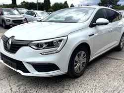 Weiß Gebraucht 2019 Renault Mégane IV Life Limousine | 8.999 € (Superpreis)