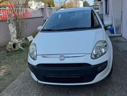 Weiß Gebraucht 2011 Fiat Grande Punto Kleinwagen | 3.000 € (Fairer Preis)
