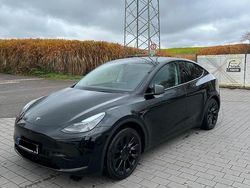 Schwarz Gebraucht 2023 Tesla Model Y Standard Range SUV | 29.900 € (Fairer Preis)