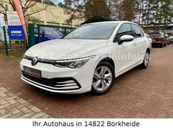 Pure white Gebraucht 2021 VW Golf VIII Life Limousine | 19.990 € (Guter Preis)