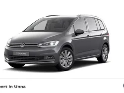 Grau Gebraucht 2024 VW Touran Highline Van / Kleinbus | 34.821 € (Fairer Preis)