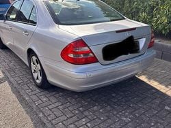 Silber Gebraucht 2005 Mercedes E280 Limousine | 7.200 €