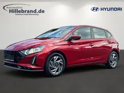 Rot Neu 2025 Hyundai i20 Trend Limousine | 21.990 € (Fairer Preis)