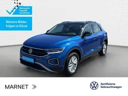 Ravennablau metallic/schwarz Gebraucht 2024 VW T-Roc Life SUV | 28.930 € (Guter Preis)