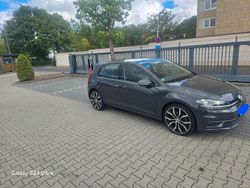 Grau Gebraucht 2018 VW Golf VII Trendline Limousine | 9.800 € (Teuer)