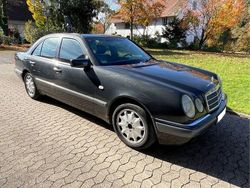 Gebraucht 1997 Mercedes E280 Elegance Limousine | 1.999 € (Superpreis)
