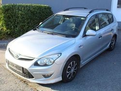 Grau Gebraucht 2011 Hyundai i30 Kombi | 1.200 € (Superpreis)