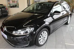 Schwarz metallic Gebraucht 2015 VW Golf VII LOUNGE Limousine | 12.554 € (Fairer Preis)