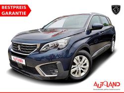 Blau Gebraucht 2017 Peugeot 5008 Active Van / Kleinbus | 19.490 € (Guter Preis)