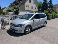 Silber Gebraucht 2016 VW Touran Van / Kleinbus | 7.699 €