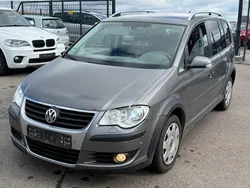 Grau Gebraucht 2007 VW Touran Cross Van / Kleinbus | 2.650 € (Etwas zu teuer)