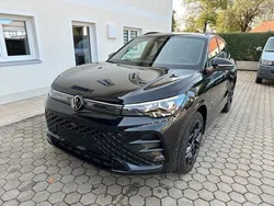 Schwarz Neu 2024 VW Tiguan R-line SUV | 56.950 € (Teuer)