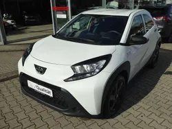 Weiß Gebraucht 2022 Toyota Aygo Basis Kleinwagen | 11.990 € (Guter Preis)