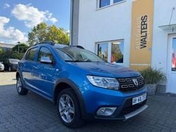 Blau (metallic) Gebraucht 2020 Dacia Sandero Stepway Kleinwagen | 10.885 € (Guter Preis)