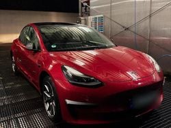 Rot Gebraucht 2021 Tesla Model 3 Standard Range Plus Limousine | 22.799 € (Guter Preis)