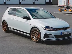 Weiß Gebraucht 2017 VW Golf GTI Coupé | 18.500 €
