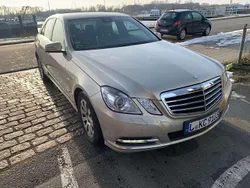 Gold Gebraucht 2011 Mercedes E200 Avantgarde Limousine | 10.500 € (Superpreis)