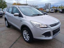Polarsilber metallic Gebraucht 2016 Ford Kuga SUV | 10.990 € (Fairer Preis)