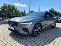 Grau Gebraucht 2020 Volvo V60 R-Design Kombi | 32.990 € (Fairer Preis)