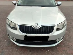 Silber Gebraucht 2016 Skoda Octavia Joy Kombi | 10.500 € (Fairer Preis)