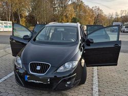 Schwarz Gebraucht 2015 Seat Altea XL Van / Kleinbus | 6.499 €