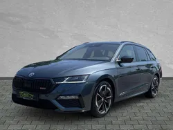Quarzgrau Gebraucht 2021 Skoda Octavia RS Limousine | 25.840 € (Guter Preis)