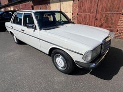 Weiß Gebraucht 1980 Mercedes 250 Limousine | 13.900 €