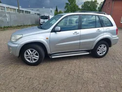 Silver metallic / silver ash Gebraucht 2003 Toyota RAV4 SUV | 8.880 €