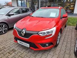 Rot Gebraucht 2019 Renault Mégane IV Business Limousine | 13.500 € (Fairer Preis)