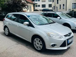 Grau Gebraucht 2014 Ford Focus Kombi | 5.000 € (Fairer Preis)