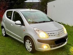 Silber Gebraucht 2010 Nissan Pixo Kleinwagen | 2.690 € (Etwas zu teuer)