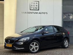 Schwarz Gebraucht 2018 Volvo V40 Kombi | 8.900 € (Fairer Preis)