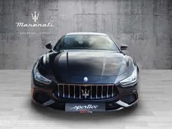 Schwarz Gebraucht 2020 Maserati Ghibli Coupé | 55.111 € (Etwas zu teuer)
