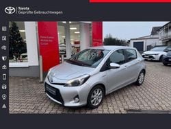 Silber Gebraucht 2012 Toyota Yaris Hybrid Life Limousine | 9.880 € (Teuer)