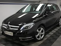 Schwarz Gebraucht 2013 Mercedes B200 Van / Kleinbus | 15.880 € (Etwas zu teuer)