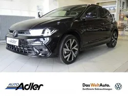 Deep black perleffekt (metallic) Gebraucht 2021 VW Polo R-line Kleinwagen | 31.440 €