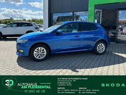 Raceblau metallic Gebraucht 2024 Skoda Fabia Selection Limousine | 22.870 € (Fairer Preis)