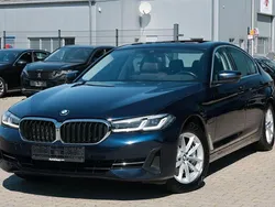 Blau Gebraucht 2021 BMW 545e Executive Limousine | 27.251 € (Superpreis)