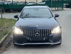Blau Gebraucht 2016 Mercedes C250 AMG line Limousine | 12.999 €