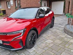 Rot Gebraucht 2022 Renault Megane E-Tech Iconic Limousine | 24.950 € (Superpreis)