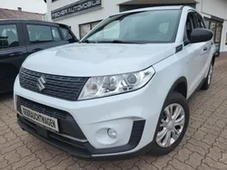 Weiß Gebraucht 2019 Suzuki Vitara SUV | 11.950 € (Superpreis)