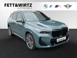 Cape york grün metallic Gebraucht 2024 BMW X1 M Sport SUV | 53.799 €