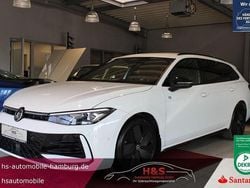 Pure white Gebraucht 2024 VW Passat R-line Kombi | 40.900 € (Guter Preis)