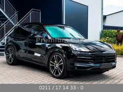 0e chromitschwarzmetallic Neu 2025 Porsche Cayenne SUV | 146.370 € (Fairer Preis)
