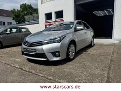 Silber Gebraucht 2014 Toyota Corolla Limousine | 16.450 € (Teuer)