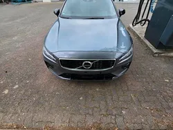 Silber Gebraucht 2021 Volvo S60 R-Design Limousine | 25.999 € (Fairer Preis)
